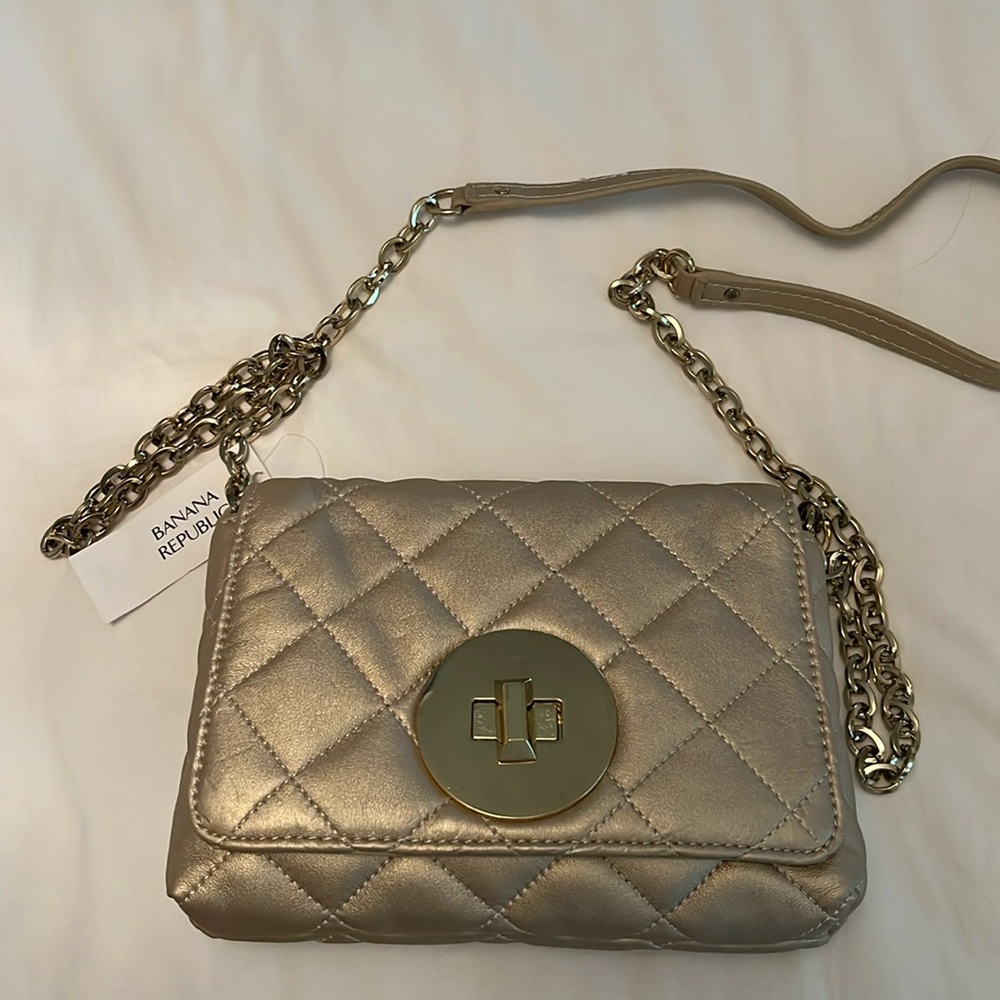Gold pocketbook